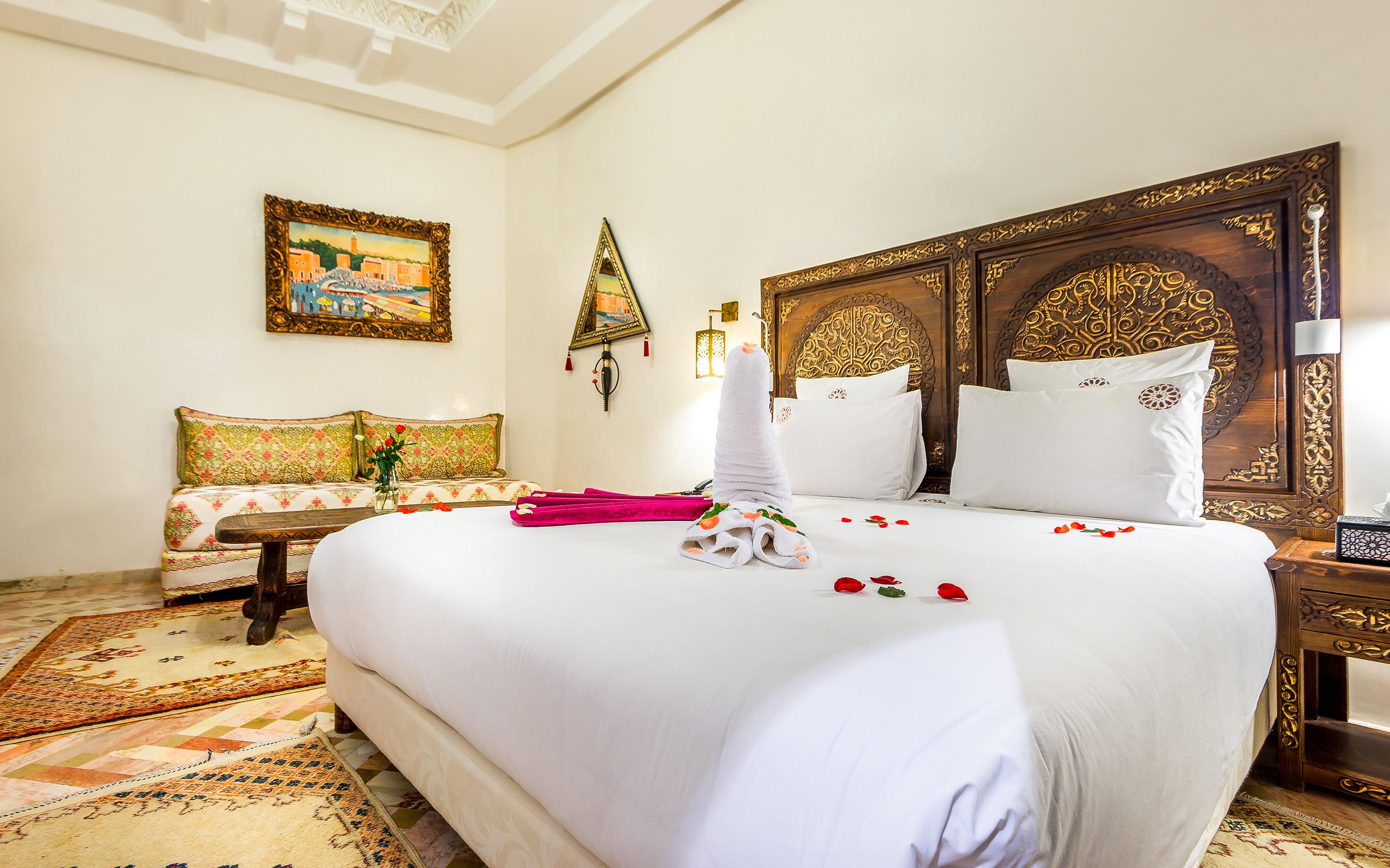 Hotel & Ryad Art Place Marrakech Marrakesh Exteriör bild A bedroom at the hotel